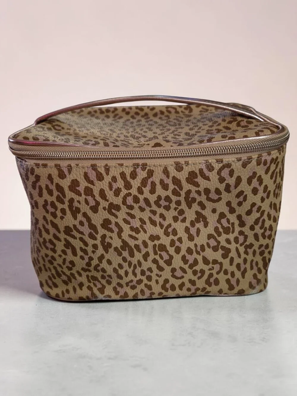Ipsy Cheetah Leopard Print Glam Travel Makeup Bag W/products. New. Never Used